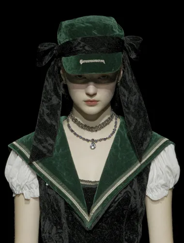 A model walks down the runway at Fashion Week wearing a black ribbon tied into a black and dark green bow, a black veil covering her face, an exquisite black dress similar to the "Amagi bag" style, and a silver teardrop-shaped gemstone around her neck. Around her neck she wears a gray-black diamond necklace with strings of tiny dark blue gemstones. The photo was taken from the front, capturing the model's upper body and head, in a style reminiscent of Alexander McQueen's "Red Book" show at Paris Fashion Week. The photo has a black background and is in HD resolution.   --raw rofile jg6bzz9